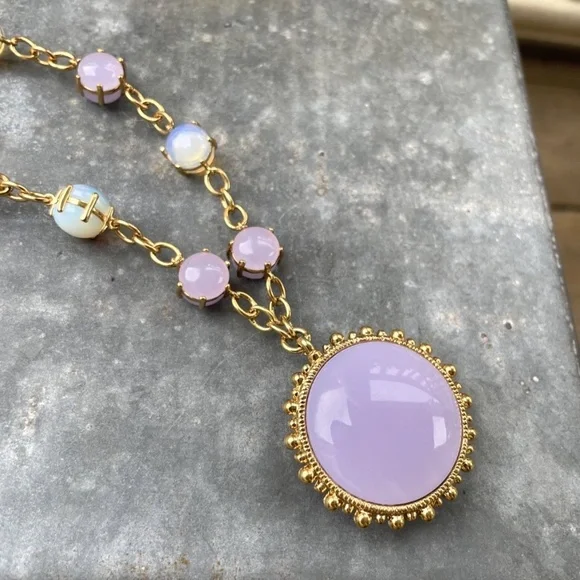 Metropolitan Museum of Art Vintage pink glass Cabochon Necklace - Picture 1 of 5